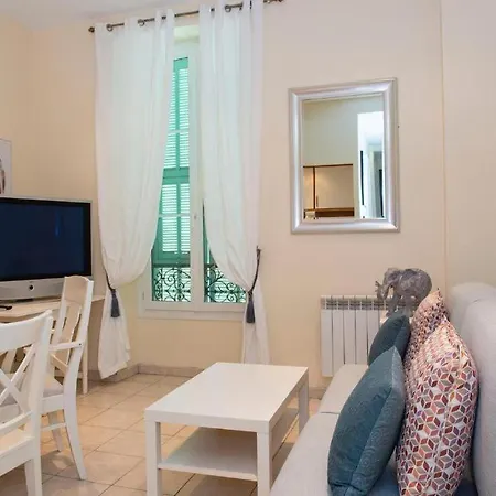 Aston - Centre Massena Apartament