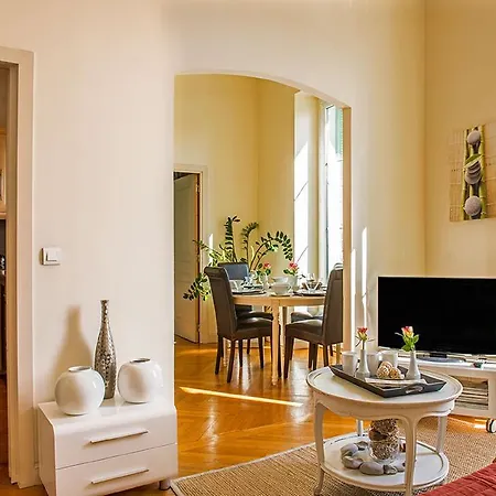 Aston - Centre Massena Apartament